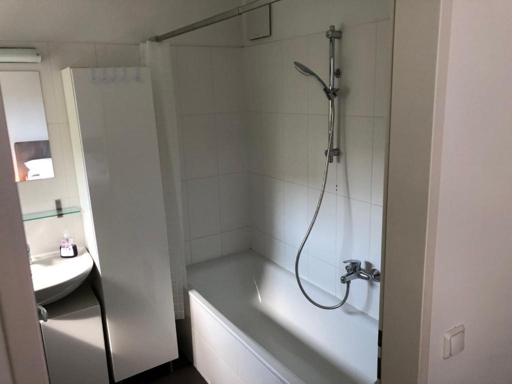 25H Garden Apartment Plus Private Beach ノイジードル・アム・ゼー エクステリア 写真