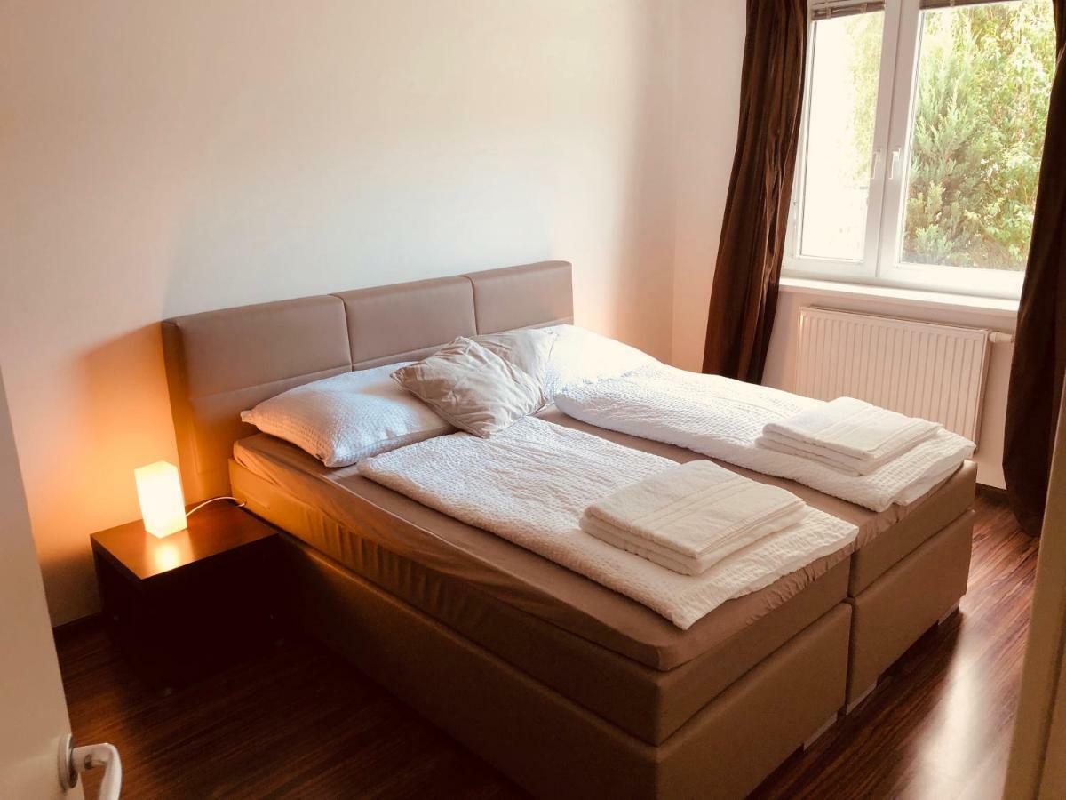 25H Garden Apartment Plus Private Beach ノイジードル・アム・ゼー エクステリア 写真